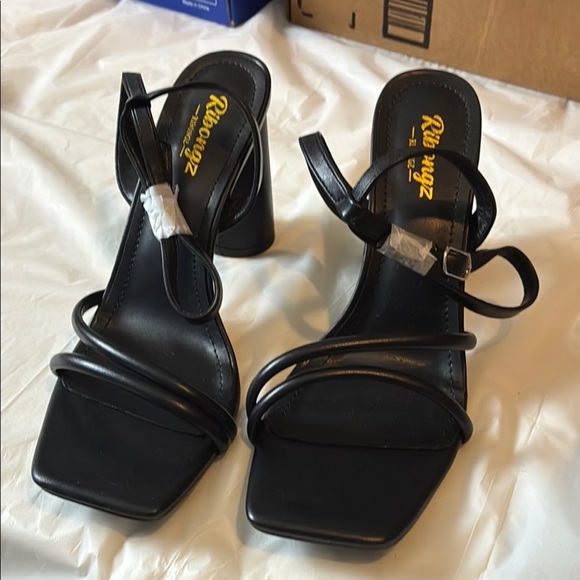 Elegant Black Strappy Heels - Picture 1 of 7